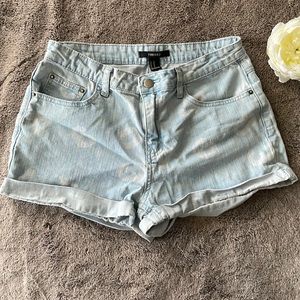 Forever 21 💙 Light Wash Number Denim Shorts